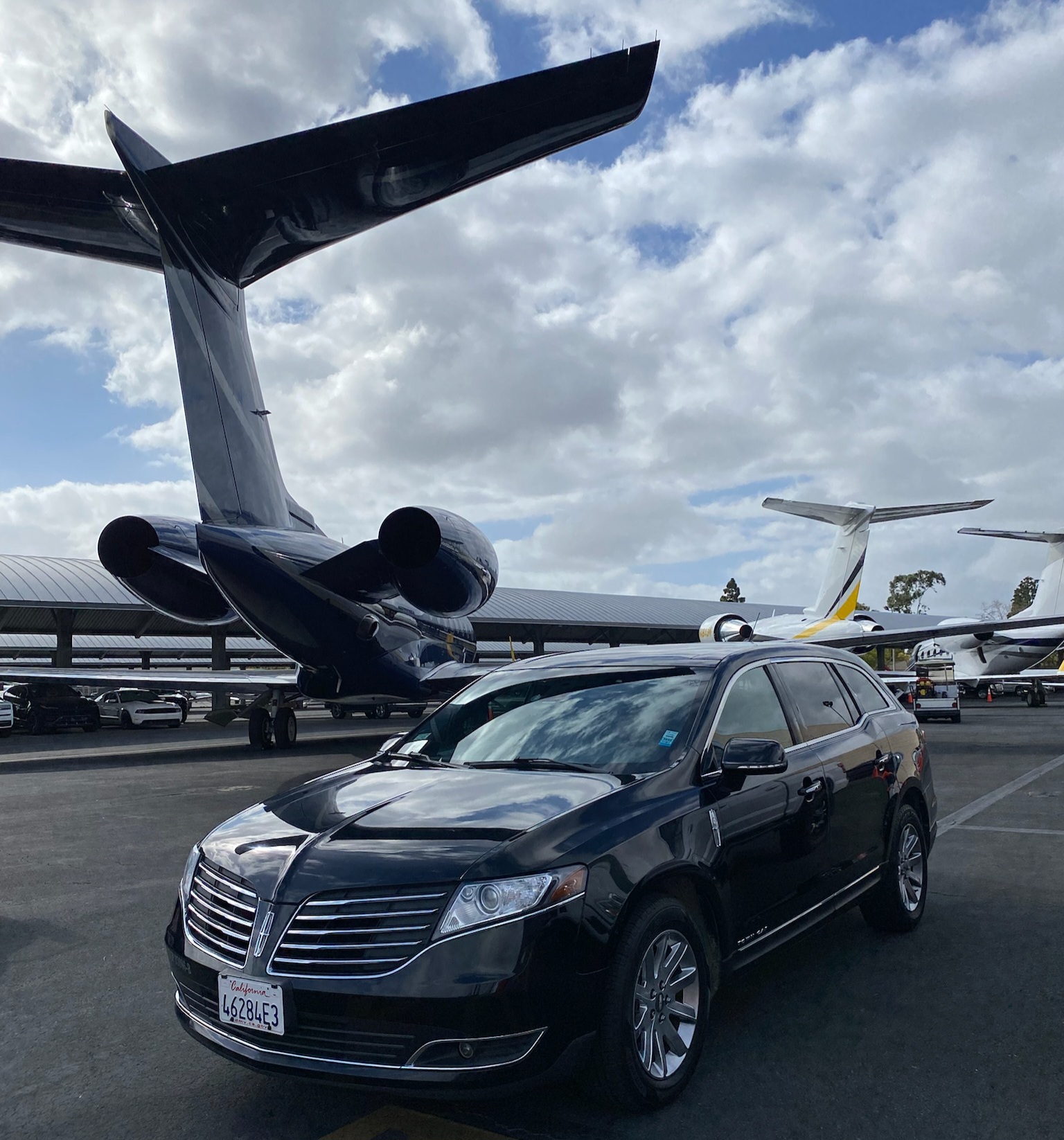 Limo & SUV service to Disneyland area hotels 